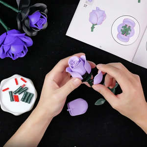 Flores de Ladrillo Moradas y Rosas para el Día de San Valentín, Crea tu Propio Ramo Único - Product Image 5