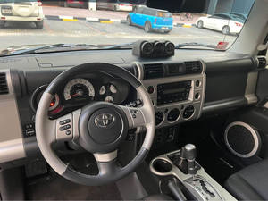 Toyota FJ Cruiser V X.R, moteur à gauche d'occasion, modèle complet en Option 2014, spécifications de la fcc bien entretenues comme neuves à vendre - Product Image 5