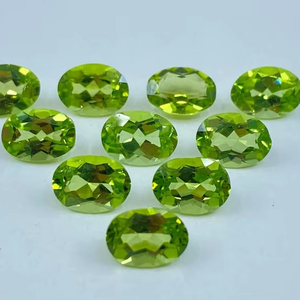 Peridoto Verde Natural de Alta Calidad con Corte Ovalado |   Piedra Preciosa Pleocroica de 1 Quilate, 5x7mm, Hecha a Mano, Certificada por Terceros, para Joyería Fina - Product Image 1