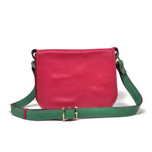 Sac de selle en cuir, cuir fuchsia et vert - Dernier exemplaire - Product Image 3