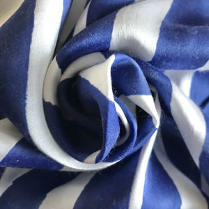 Tela de Algodón Estampada a Mano, Diseño de Rayas Anchas Azul Índigo y Blanco |   Textil Sostenible - Product Image 1