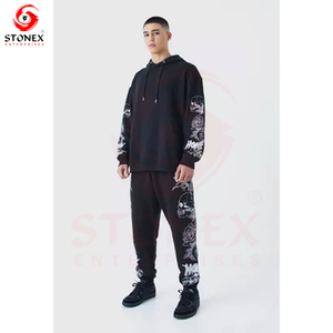 Ensemble deux pièces en coton personnalisé OEM ensembles sweat à capuche et pantalon vintage délavés avec fermeture éclair et strass survêtements avec patch délavé au soleil pour hommes - Product Image 1