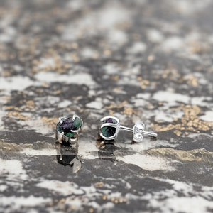 Pendientes de tuerca de Esmeralda cruda para mujer de estilo clásico, 5-7mm genuinos, piedra natal de mayo, joyería de plata y oro hecha a mano, regalo de moda - Product Image 3