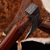 Hache viking de style nouveau, forgée à la main, de qualité industrielle, lame en acier à haute teneur en carbone, conception personnalisée, hachette, tomahawk, manche en bois de rose