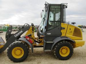 2023 Kubota 244L moteur chargeur sur pneus avant Eaton cylindre hydraulique 500kg capacité de seau 2ton capacité de charge 1 an de garantie - Product Image 6