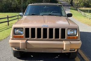 Jeep Cherokee Classic 4x4 UltraDriveAllTerrainEdition Usado del Año 1999 en Venta - Product Image 3