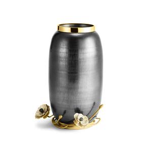 Florero de metal bellamente hecho a mano con intrincado trabajo lateral de flores de metal para una decoración elegante del hogar o la oficina - Product Image 4