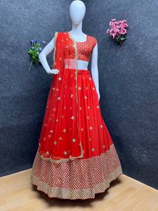 Haute qualité exclusif lourd Georgette Lehenga Choli Style indien papier miroir travail pour les fêtes de mariage en gros de Surat - Product Image 6