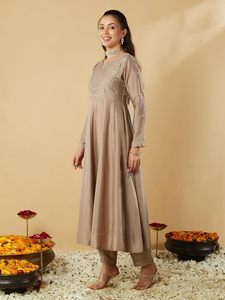 Kurti à manches longues à la mode avec des motifs élégants parfaits pour les saisons de transition - Product Image 4