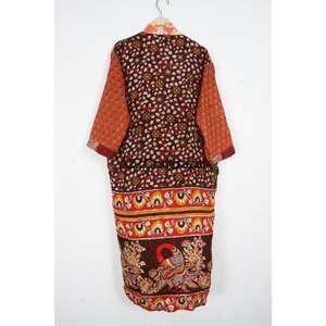 Bata de Seda Hecha a Mano en India para Mujer, Diseño de Patchwork, Cuello en V, Cierre con Cordón, Largo Completo, Mangas Tres Cuartos, Elegante - Product Image 5