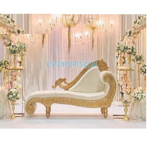 Chaise italienne moderne pour scène de mariage, causeuse de style italien pour scène de mariage, canapé italien pour couple de mariage indien, USA - Product Image 1