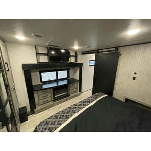 อุปกรณ์ตกแต่งภายในรถบ้านรุ่น Durango Gold 358RPQ ปี 2024 ความยาว 36 ฟุต 8 นิ้ว 3 สไลด์  เครื่องทำความร้อน 40000 BTU ถังน้ำดำ 50 แกลลอน ถังน้ำสะอาด 76 แกลลอน - Product Image 2