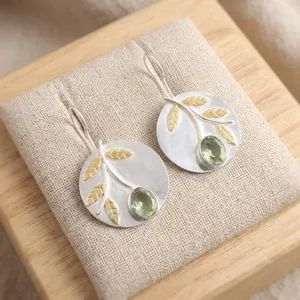 Boucles d'oreilles en argent sterling 925 avec améthyste verte naturelle, classiques et élégantes, plaquées argent, pour un anniversaire de mariage. - Product Image 2
