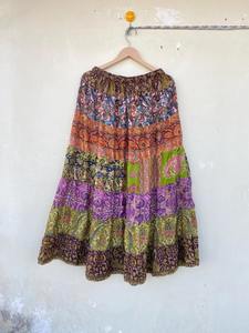 กระโปรงแม็กซี่ยาวหลากสีสำหรับฤดูร้อนทำด้วยมือสไตล์วินเทจอินเดียโบโฮเย็บปะลายดอกไม้เอวธรรมชาติของขวัญคุณภาพสูง - Product Image 5