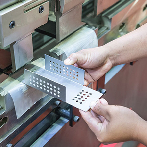 Serviço de Fabricação de Peças Metálicas em Chapas Metálicas, Estampagem, Dobragem, Corte a Laser, Usinagem CNC Personalizada, Fabricação de Metal em Latão - Product Image 2