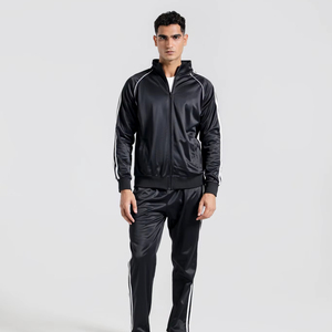 Ensemble de survêtement pour homme 100% polyester, cordon de serrage, coupe régulière, coupe ajustée, jogging, équipement de sport, séchage rapide, respirant, léger pour - Product Image 1