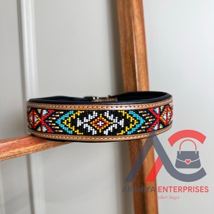 Collier pour chien de luxe fait main, style western authentique, multi-perles, cuir véritable avec rembourrage, durable, personnalisable, réglable, pour l'entraînement - Product Image 1