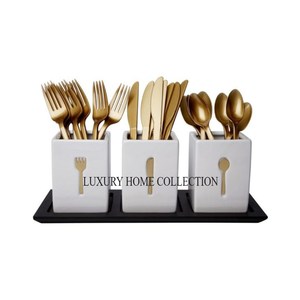 Porte-couverts en bois exclusif et élégant avec des conceptions complexes et une structure spacieuse pour les cuisines de restaurant et de maison - Product Image 3