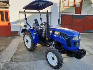 Venta al por Mayor de Fábrica de Mini Tractor de 20-60 HP, Tractor de Ruedas 2WD/4WD con Motor Diésel, Máquina Agrícola de Alta Eficiencia con Bomba - Product Image 2