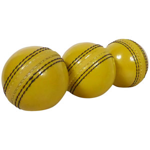 Nouvelle arrivée de boules jaunes en cuir personnalisées et confortables à vendre FABRIQUÉ au Pakistan Nouveau design de boules jaunes en cuir - Product Image 2