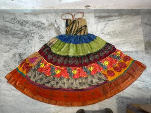 ชุดเดรสยาวผ้าไหมรีไซเคิลงานฝีมือ: กระโปรงทรงโบฮีเมียนแบบหลายชั้น - Product Image 2