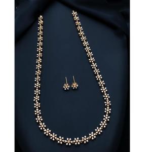 Superbe finition mate exclusive de qualité supérieure avec pierres AD Look Design Haram Necklace Set avec boucles d'oreilles pour mariage pour femmes - Product Image 1