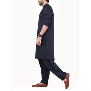 Nouvel ensemble Salwar Kameez bleu marine pour homme avec des accents rouges audacieux sur la patte de boutonnage et le col créant un contraste vibrant - Product Image 5