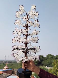 Vente en gros d'arbres en cristal de haute qualité pierre semi-précieuse artisanale avec des copeaux d'améthyste de quartz clair et une base polie en obsidienne noire - Product Image 4