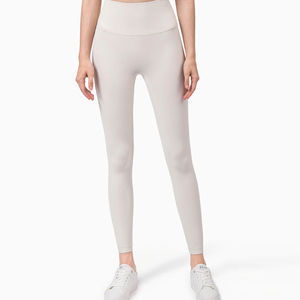 Ensemble de yoga pour femmes avec logo personnalisé, doux, léger, de haute qualité, pour la remise en forme, la course à pied et les exercices de gym - Product Image 4