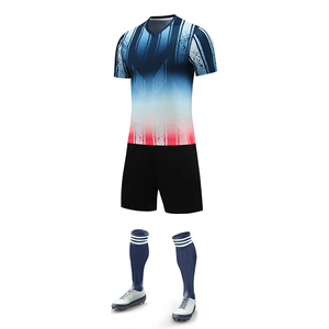 Camiseta de entrenamiento de fútbol personalizada para hombre 2025, conjunto de uniforme de manga corta y pantalones cortos, uniformes de fútbol de tela de poliéster - Product Image 4