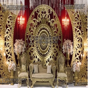 Marco de Madera Tallado con Motivos Florales para Decoraciones de Boda, Marca Shobha Jain Impex, Hecho en Delhi, India - Product Image 4