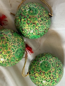 Boules de Noël écologiques en papier mâché de 8 cm Modèles traditionnels pour la maison et la fête Techniques d'impression de taille personnalisable - Product Image 4