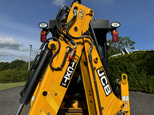 Retroexcavadora compacta usada JCB 1CXT de 49HP con sistema hidráulico de alto flujo en venta - Product Image 4