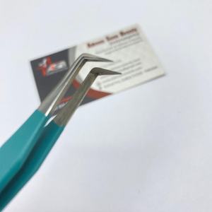 แหนบต่อขนตาปลอมปลายเรียว90องศาสีทองเปลือยปลายเรียวเรียบกันไฟฟ้าสถิตย์ความแม่นยำในการต่อขนตาแหนบสเตนเลสแบบกำหนดเองได้ - Product Image 5