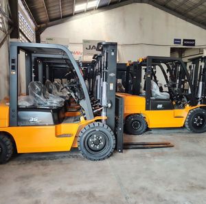 Chariot élévateur à fourche robuste, chariot élévateur diesel - Product Image 1