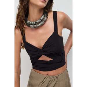 T-shirt pour femme en coton 100% col rond manches longues coupe classique - Product Image 3