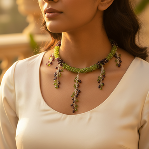 Collar de Peridoto Verde Bohemia y Granate con Cuentas y Detalles de Perlas de Agua Dulce - Product Image 2