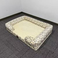 Lit pour chien et chat en mousse à mémoire de forme orthopédique écologique personnalisé, housse amovible lavable, velours d'hiver, OEM ODM en gros
