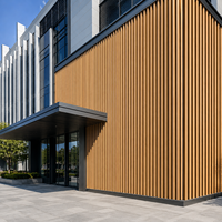 Panneaux muraux rainurés WYRAX en WPC imitation bois pour clôture de jardin moderne, revêtement de façade et écran d'intimité pour terrasse