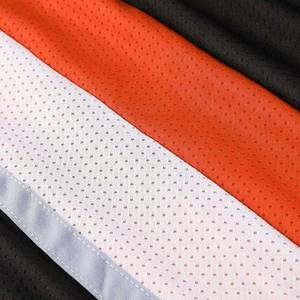 Uniforme de basket-ball pour homme à séchage rapide, fabriqué en maille légère permettant une meilleure circulation de l'air pendant les longues séances - Product Image 5