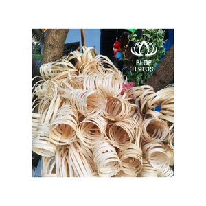 Porte-gobelet en bambou écologique haut de gamme avec motif de lotus bleu fait à la main stocké pour des hauts de différentes tailles directement du Vietnam - Product Image 1