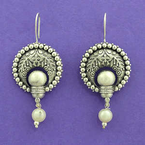 Pendientes de moda clásicos hechos a mano de calidad de exportación con chapado oxidado-¡Compre ahora! - Product Image 1