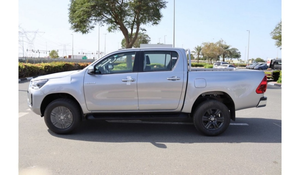 รถยนต์มือสองปี 2021 สำหรับ Hilux ดีเซล เกียร์อัตโนมัติ 6 สปีด 4 ที่นั่ง ภายในสีเข้ม พร้อมระบบควบคุมความเร็วอัตโนมัติ (ACC) และหลังคาซันรูฟ - Product Image 4