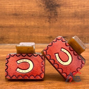 Vente chaude rouge mat pince à cheveux couleur unie en plastique usiné à la main gravé en cuir élégant accessoire de cheveux pour femmes et filles - Product Image 1