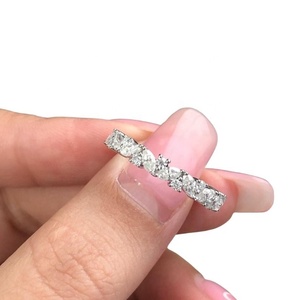 Nouveau bracelet en or blanc 14 carats pour femmes Dernier diamant rond fantaisie taille marquise cultivé en laboratoire certifié IGI pour les mariages - Product Image 1