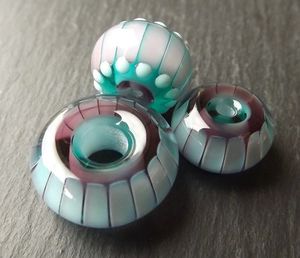 Perles en résine colorées faites à la main UNIQUE pour la décoration de la maison, cadeau, taille personnalisable - Product Image 4