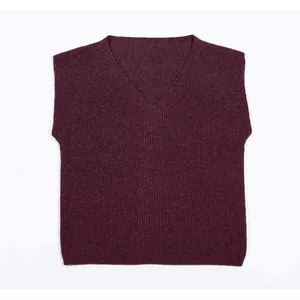 Custom-made Women Regular-fitting Sleeveless Knitted Vest.