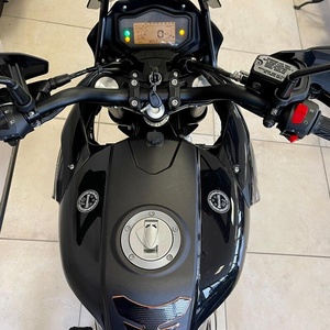 Motocicleta BENELLI TRK 251 Usada de 4 Tiempos y 250cc con Motor de 72V, Freno de Disco Delantero/Trasero y Ruedas de Goma - Product Image 4