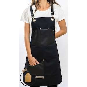 Delantal de Barbacoa Personalizado de Lona Negra con Bolsillos de Cuero, Unisex, Manga Corta, Cierre de Broche, para Uso en Restaurantes y Bares - Product Image 2