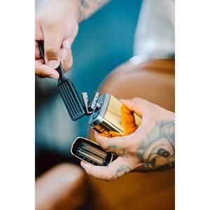 Afeitadora Eléctrica de Doble Lámina IPX7 a Prueba de Agua para Hombres, Inalámbrica USB y con Cable, para Uso en Seco/Húmedo en Cara y Cuerpo - Product Image 1